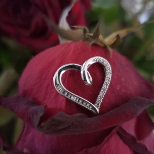 Diamond Heart Pendant ❤